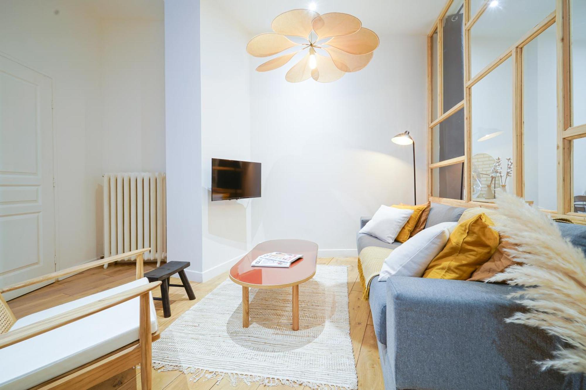 Parisuites Central Canal Saint Martin Luxe & Chic & Cosy Exterior photo