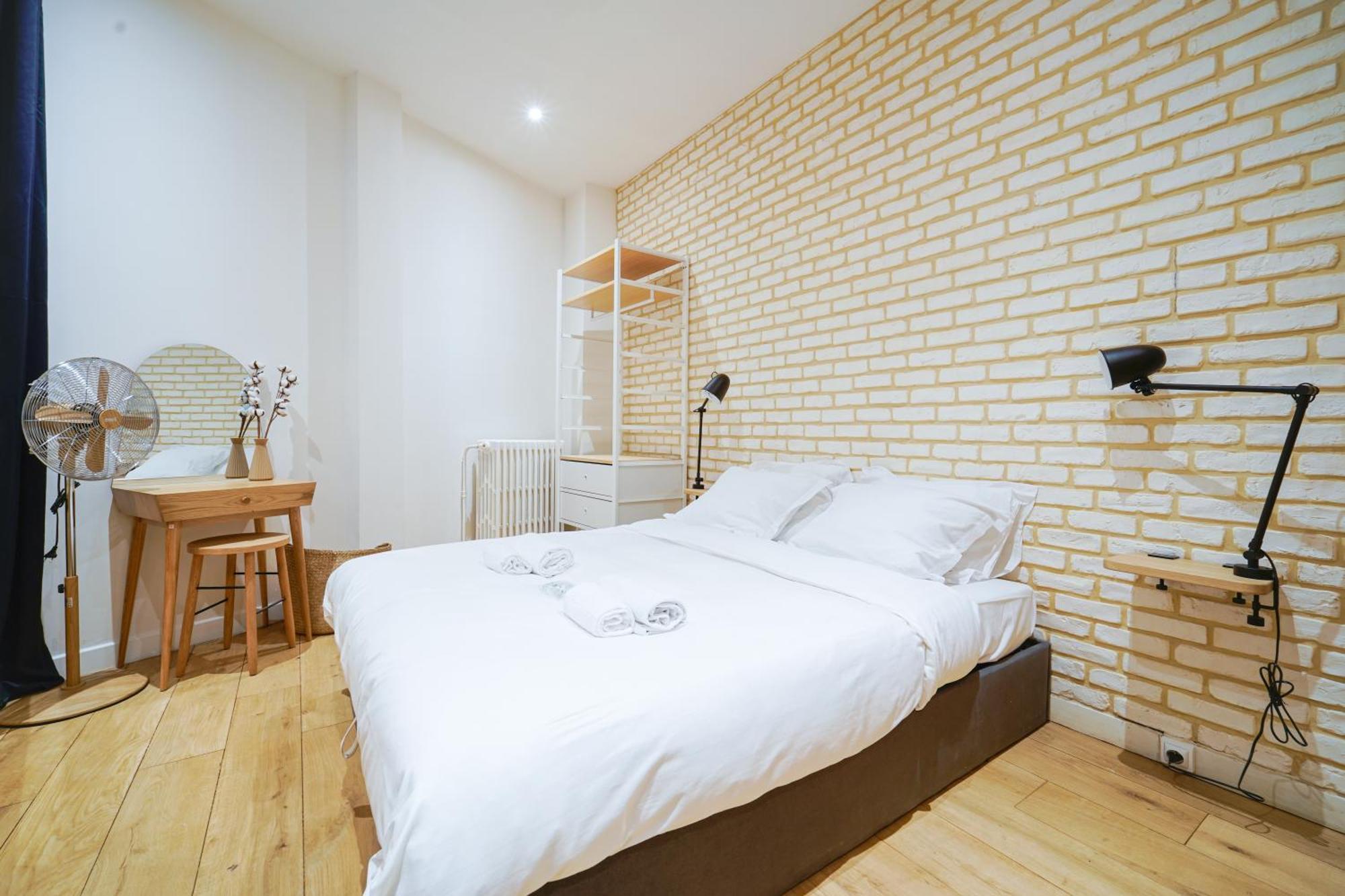 Parisuites Central Canal Saint Martin Luxe & Chic & Cosy Exterior photo