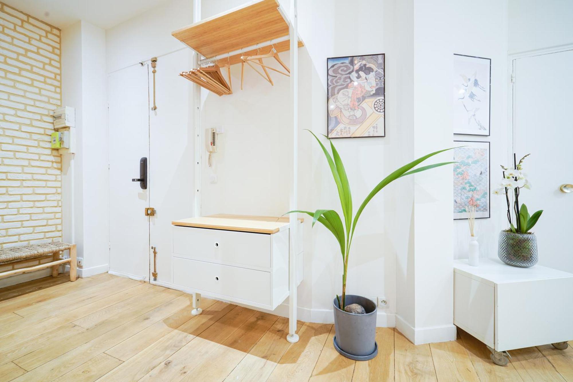 Parisuites Central Canal Saint Martin Luxe & Chic & Cosy Exterior photo
